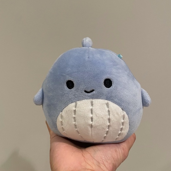 Samir Whale Squishmallow Canadian Exclusive - Picture 1 of 1